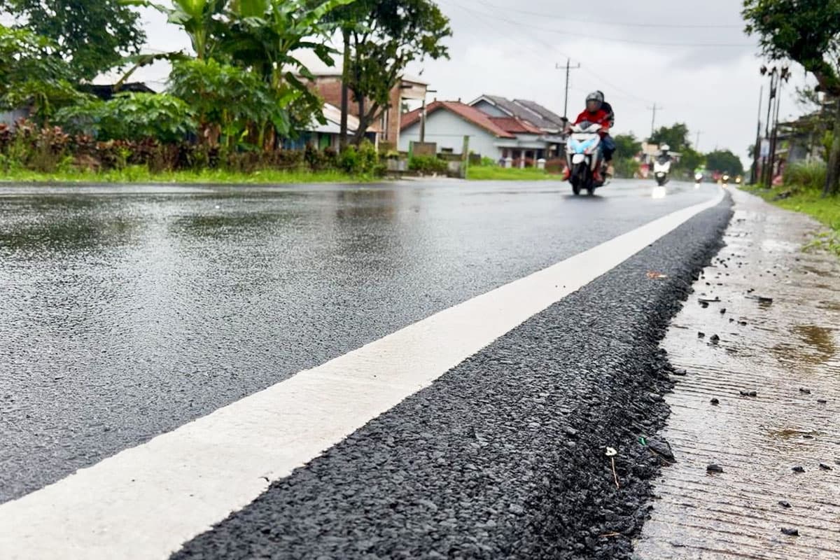 Ribuan Titik Jalan Berlubang Dikebut, Gubernur Jateng Pastikan Rampung Sebelum Lebaran