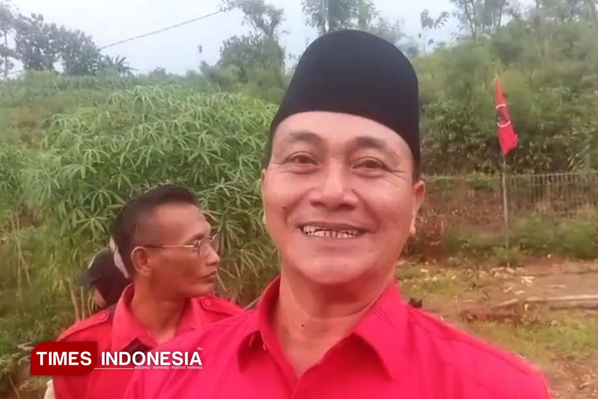 Soroti Kerusakan Alam Akibat Tambang, PDIP Rembang Hijaukan Gunung di Tegaldowo